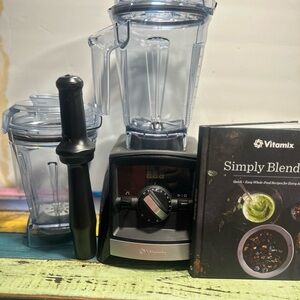 Vitamix Black and Clear Blender Set